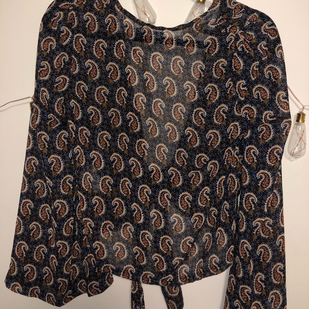 NastyGal Patterned Tie Top - Picture 2 of 3